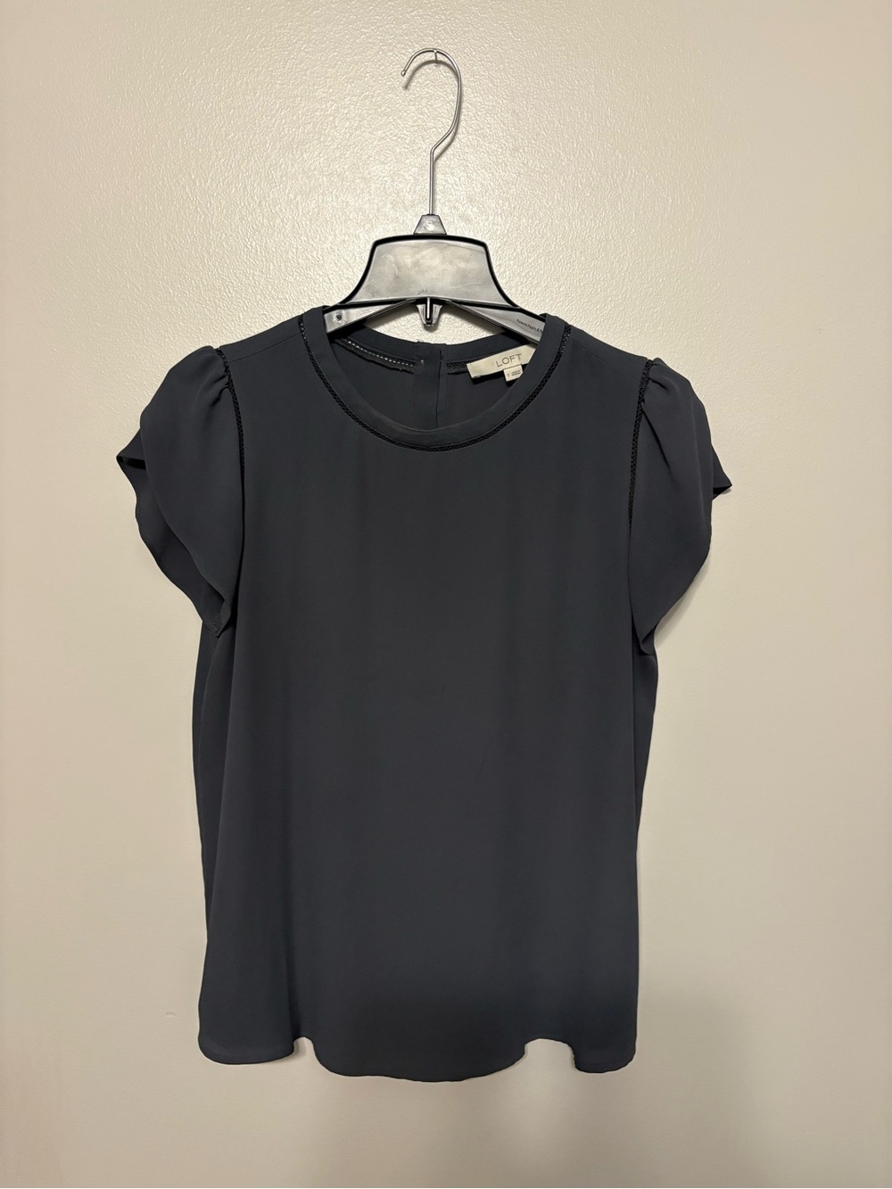 LOFT Charcoal Puff Sleeve Crewneck Blouse